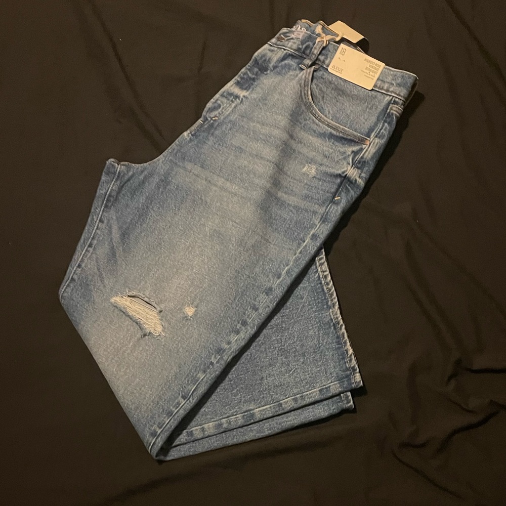 Brand new. Ana high rise straight jeans. Size 18